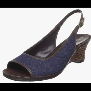 Aerosoles Dozen Roses Denim Wedges, Size 9, New in Box